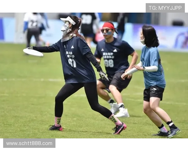 飞盘运动的魅力南京飞盘队如何通过团队协作实现卓越表现